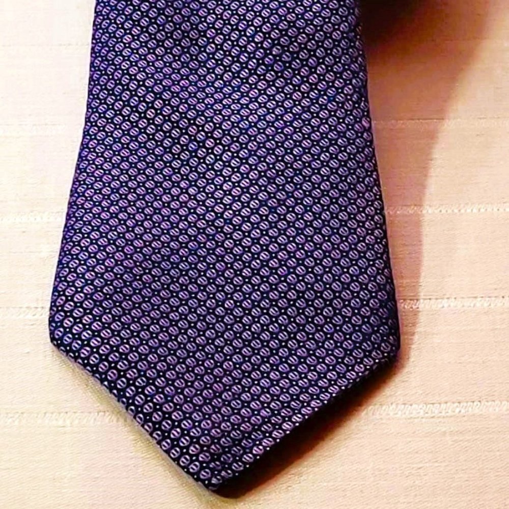 CALVIN KLEIN men's SILK neck tie with micro-dot pattern,  silk / navy blue